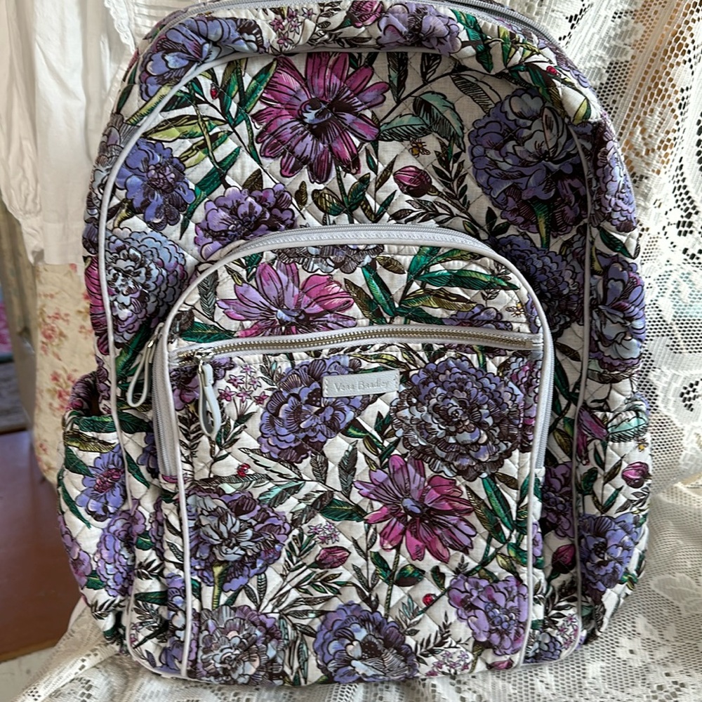 Vera Bradley back pack 4 zippers